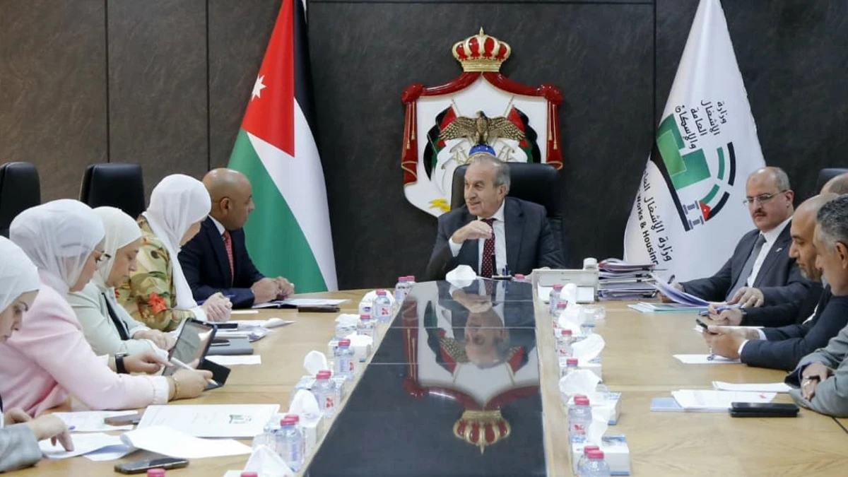 وزير الأشغال يوجه بتسريع مشاريع التحديث الاقتصادي والالتزام بالمواعيد
