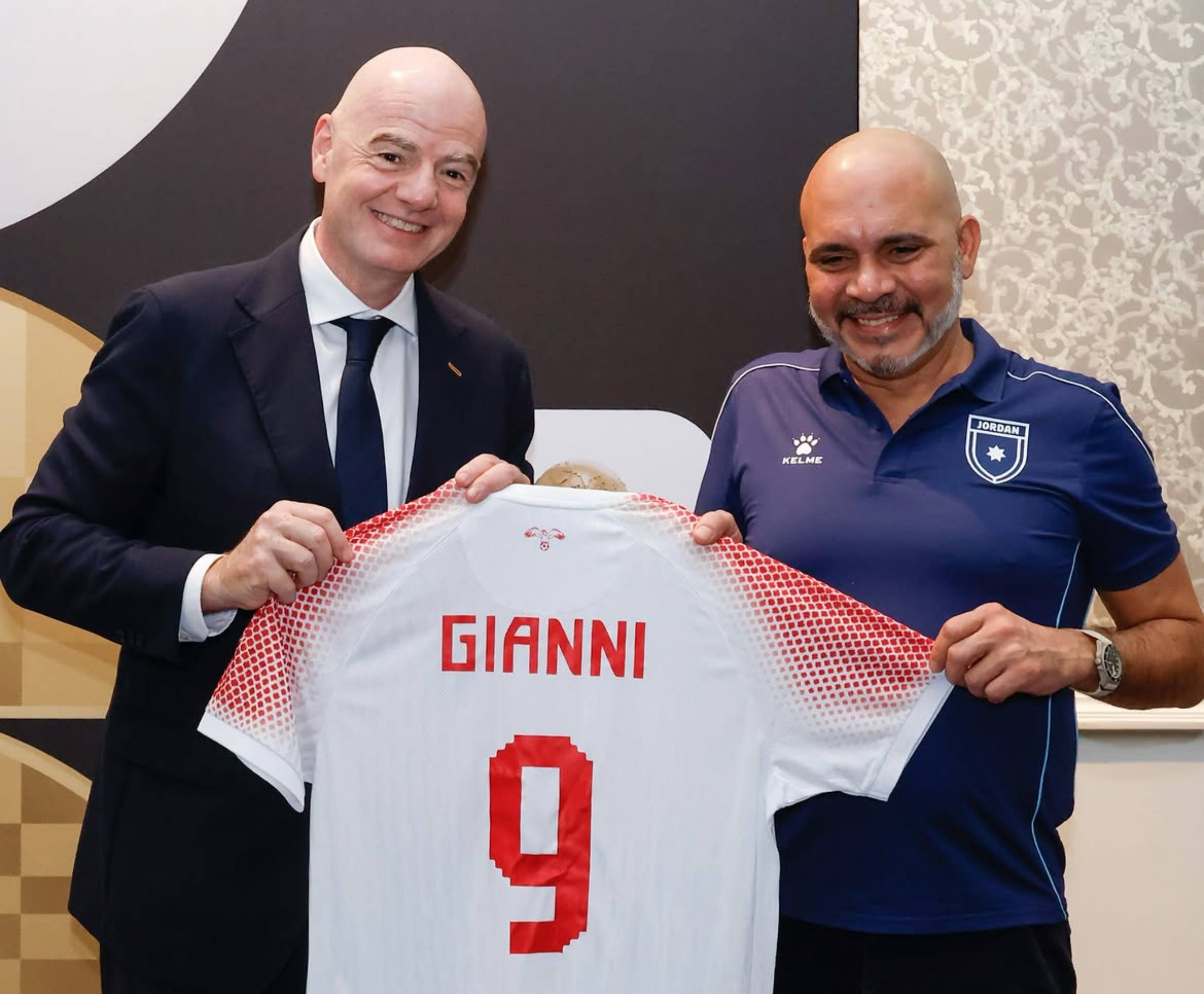رئيس الفيفا يشيد بمشاركة النشامى بكأس العالم 