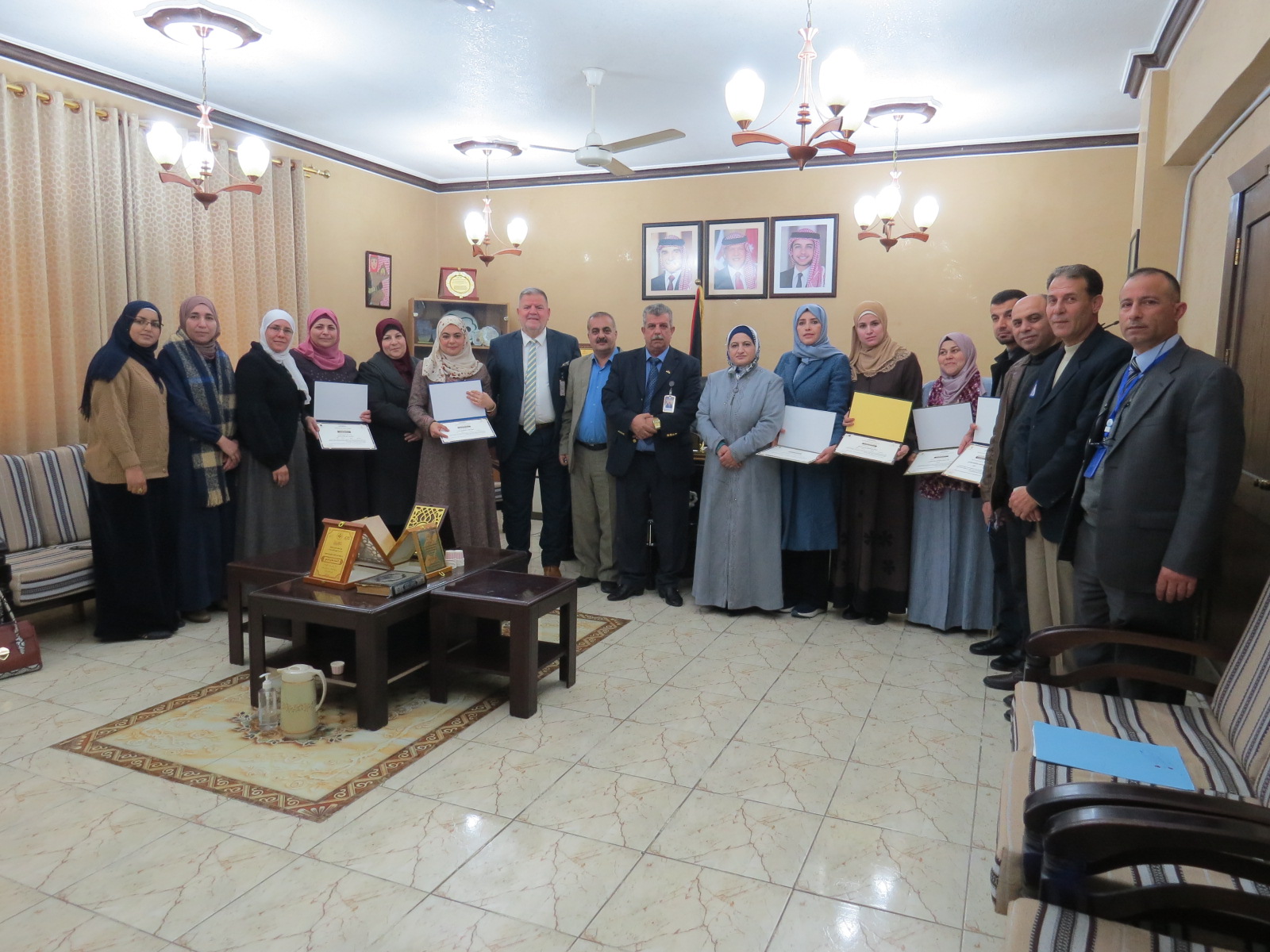 التربية تُكرم معلمين و مرشدين بلواء الكورة 