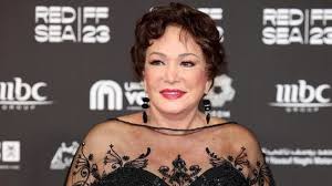 لبلبة تكشف عن أمنياتها للعام الجديد