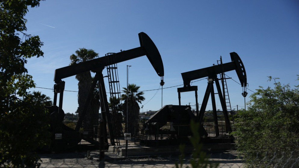 خام برنت يصل إلى 111 دولارا للبرميل