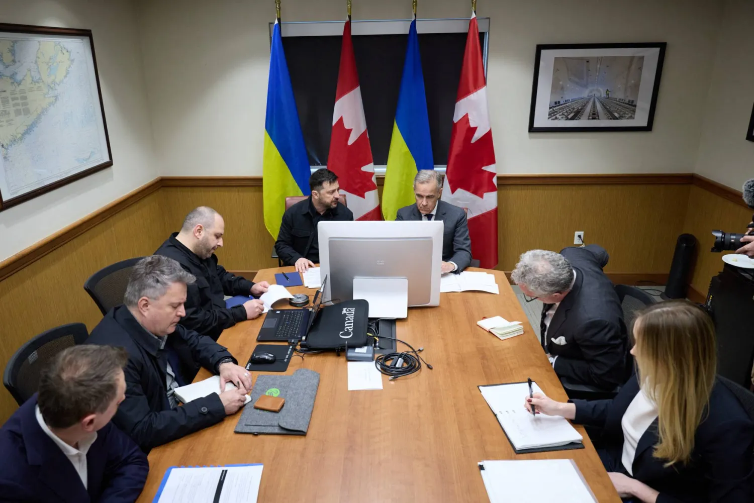 زيلينسكي يأمل في إقناع ترمب بخطّته الجديدة للسلام