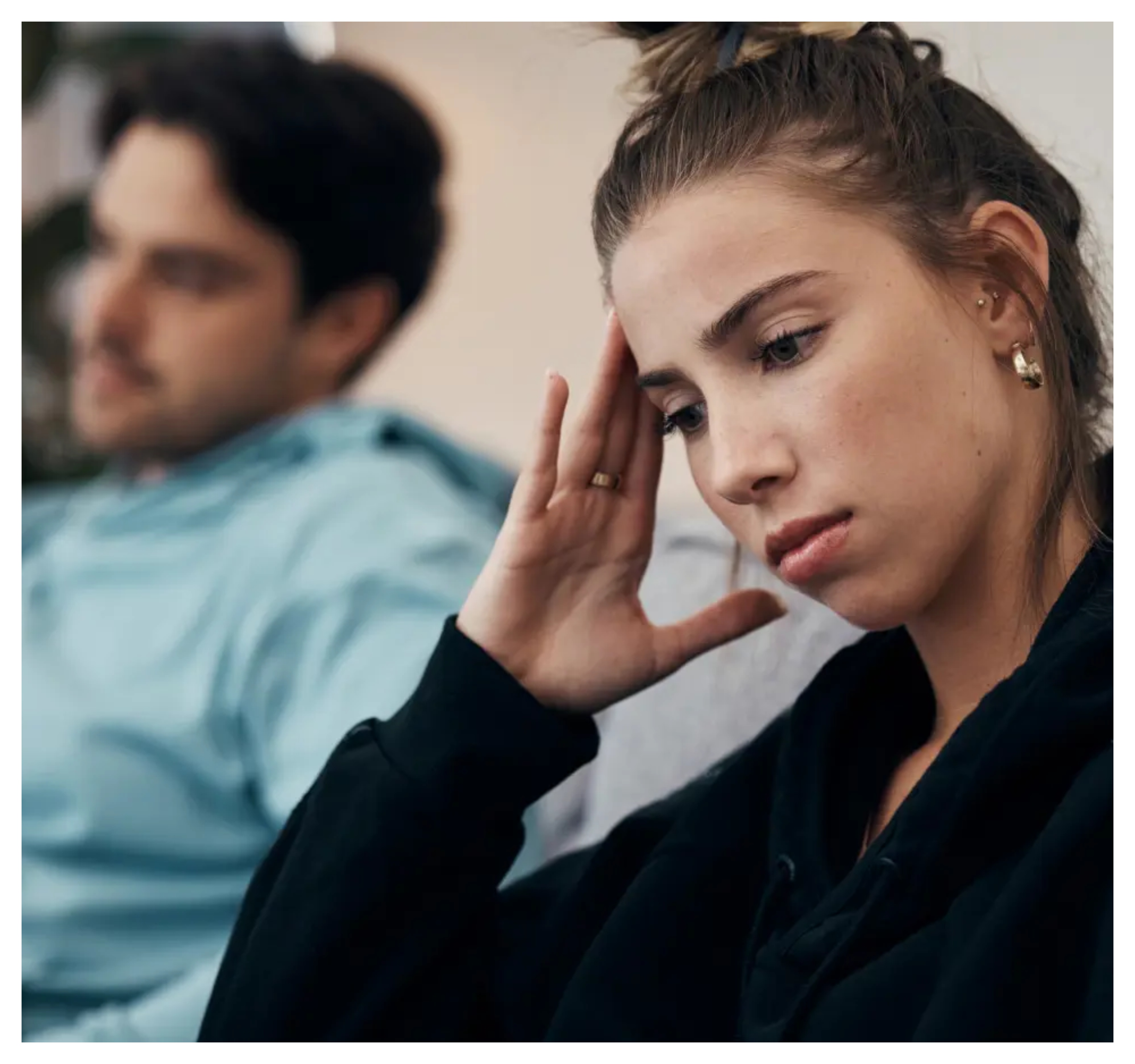 للفتيات  ..  التعاطف لا يعني الزواج 