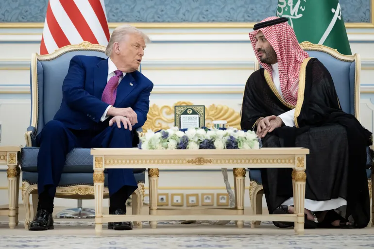 ترامب يشترط إتمام الاتفاق النووي مع السعودية بالتطبيع وإسرائيل ترحب