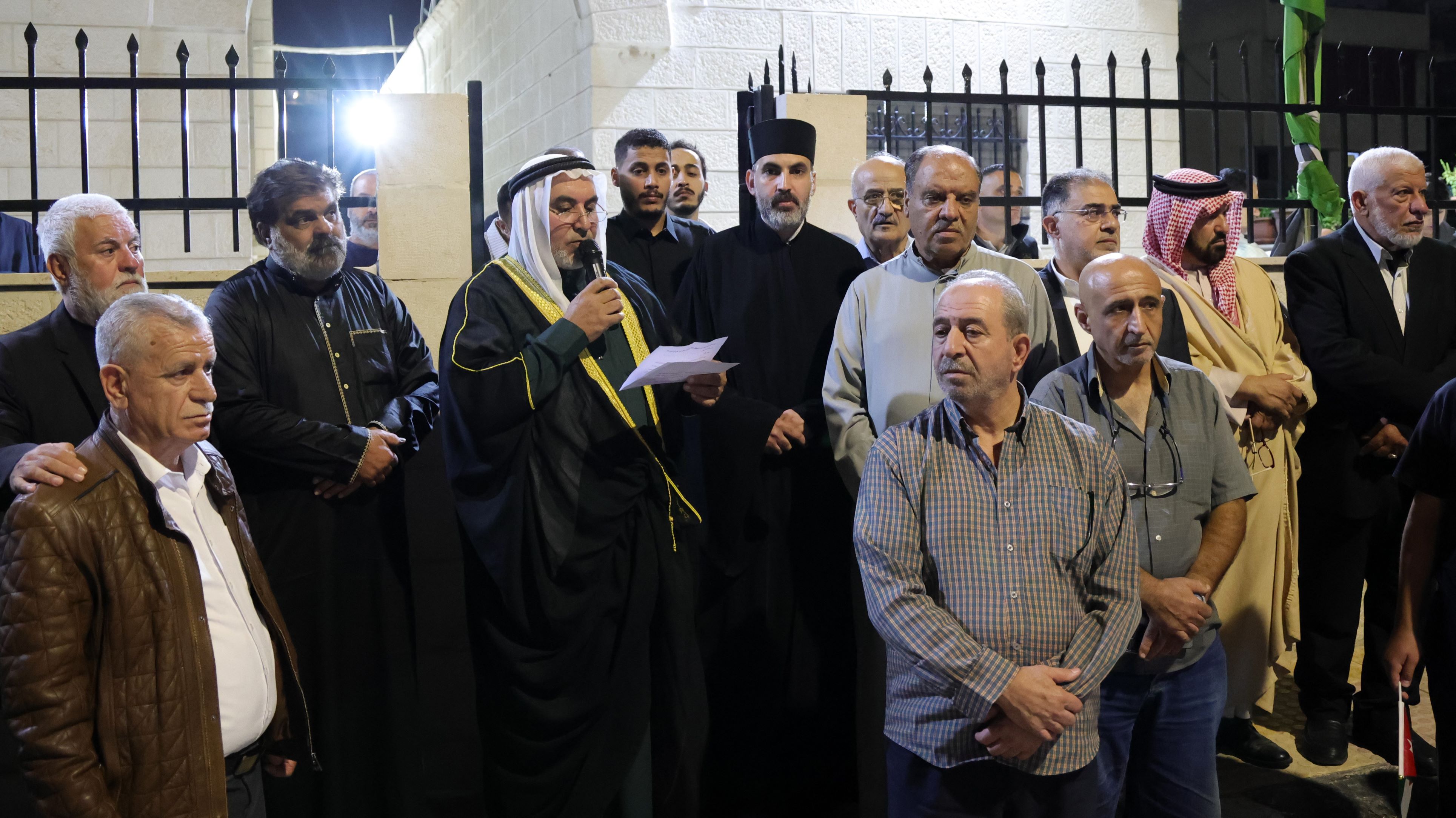 وقفة تضامنية في جبل التاج تنديداً باستهداف كنيسة حمود