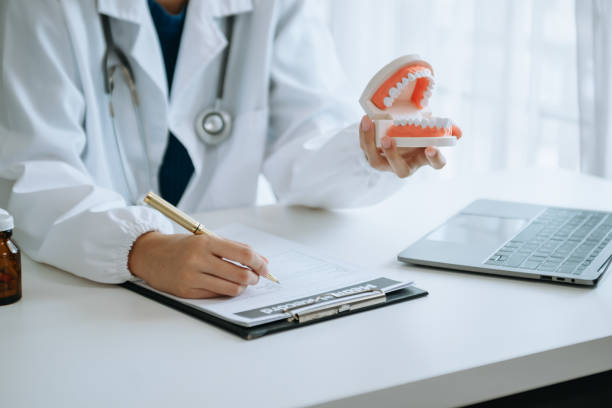 تجميد تخصصات وتخفيض أعداد المقبولين بهذه الأقسام