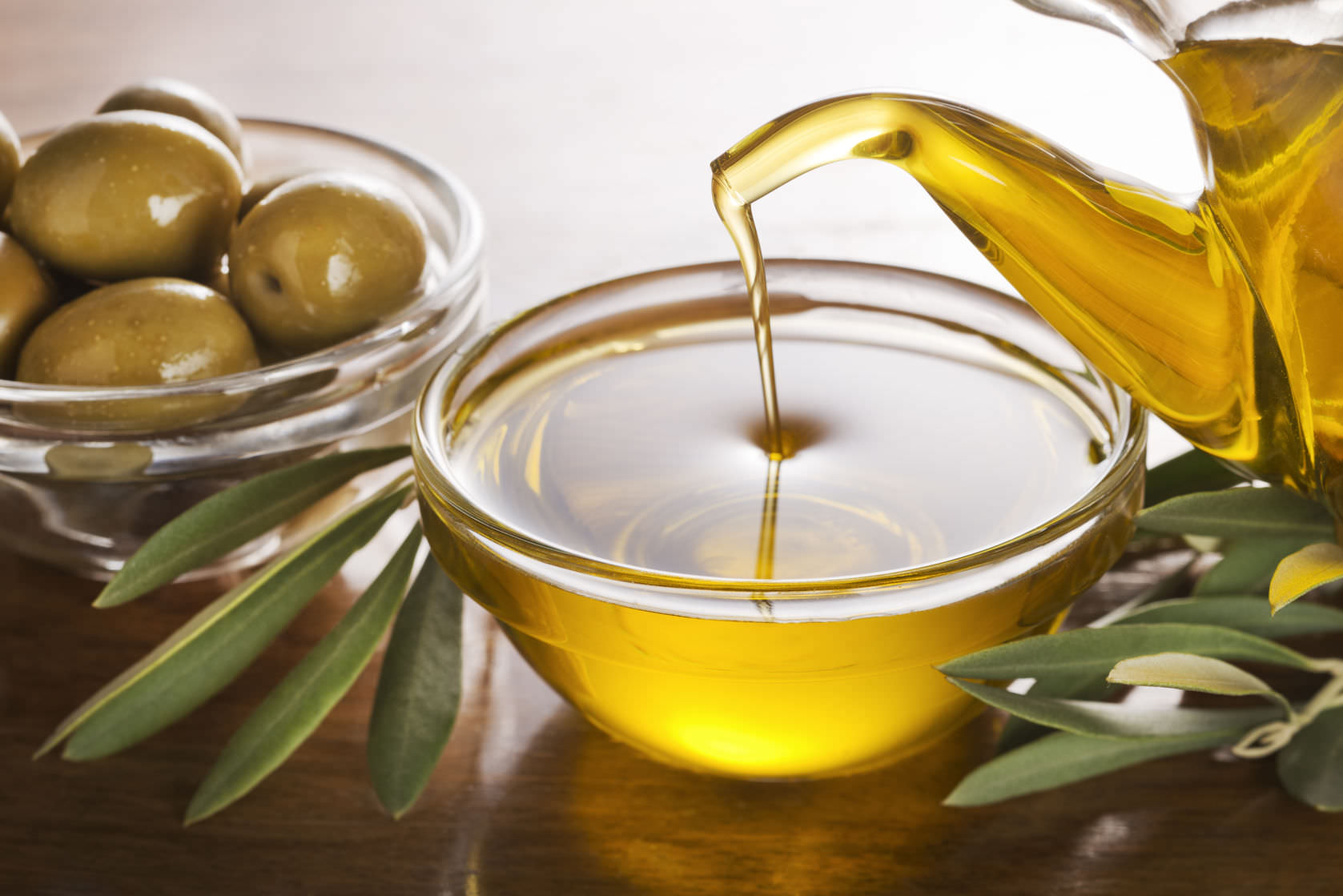 مهم بشأن سعر تنكة زيت الزيتون هذا العام