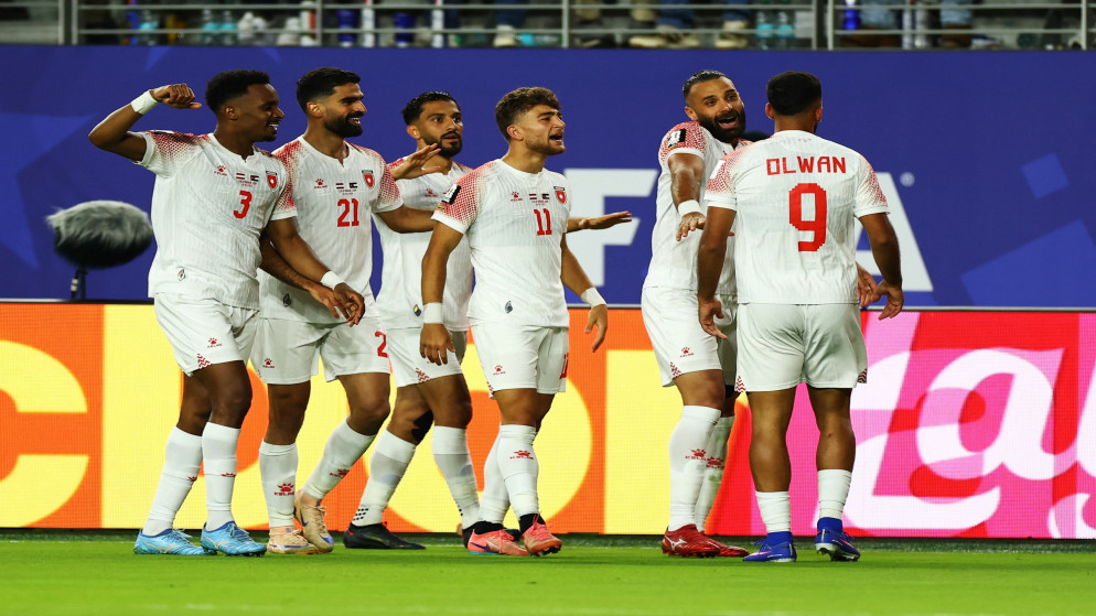 طاقم تحكيم سلوفيني يدير مباراة الأردن والجزائر في المونديال