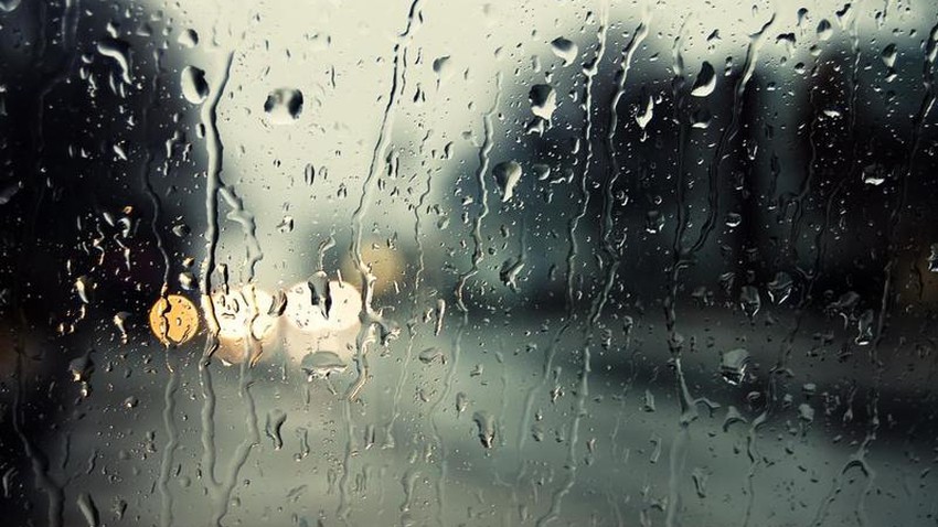 جنون الطقس ..  احتمالية زخات مطر ورعد مساءً