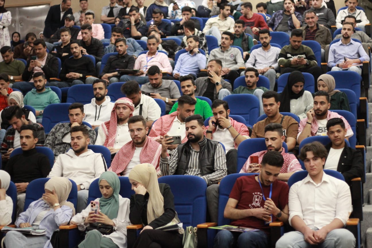 انطلاق اليوم العلمي لقسم اللغة العربية في إربد الجامعية 