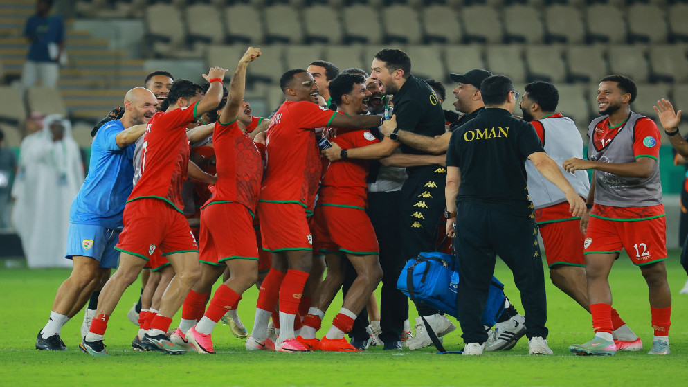 عُمان تتأهل إلى نصف نهائي كأس الخليج 27