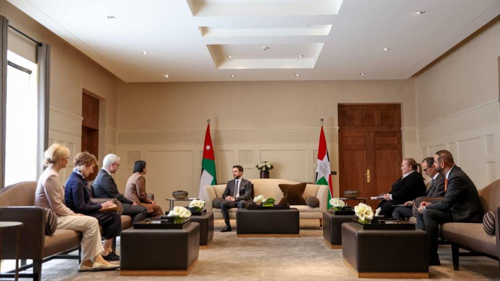 ولي العهد يؤكد أهمية دعم ألمانيا لمشاريع وطنية