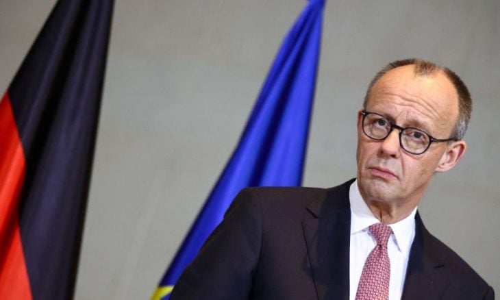 ميرتس يرى أن أيام النظام الإيراني باتت معدودة