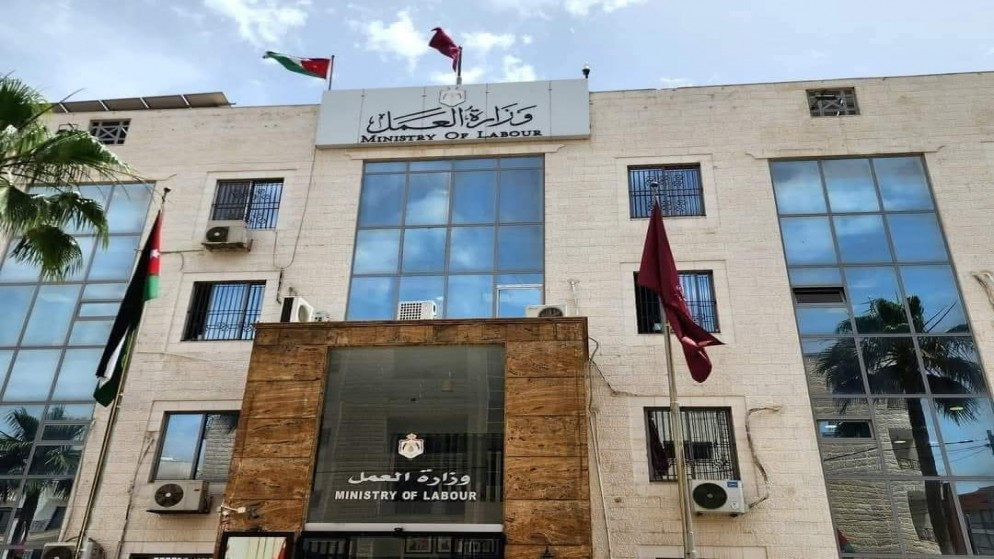 3413 مخالفة عمل و3823 شكوى عمالية حتى أيار