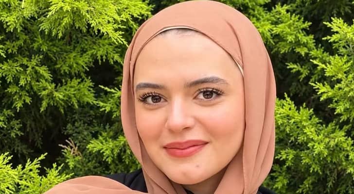 حلم بالرسوم المتحركة انتهى بحادث ..  والد أنيسة يروي قصتها