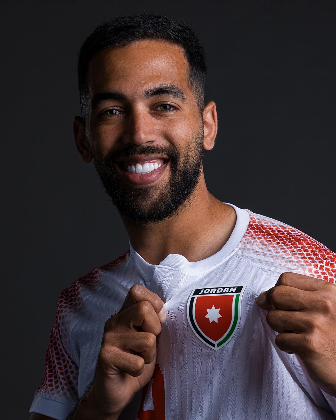 فيفا تحتفي بالنشامى: حيّوا حيّوا المنتخب الأردني  ..  صور 
