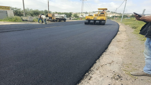 وزارة الأشغال تباشر تأهيل طريق الزعتري في البلقاء