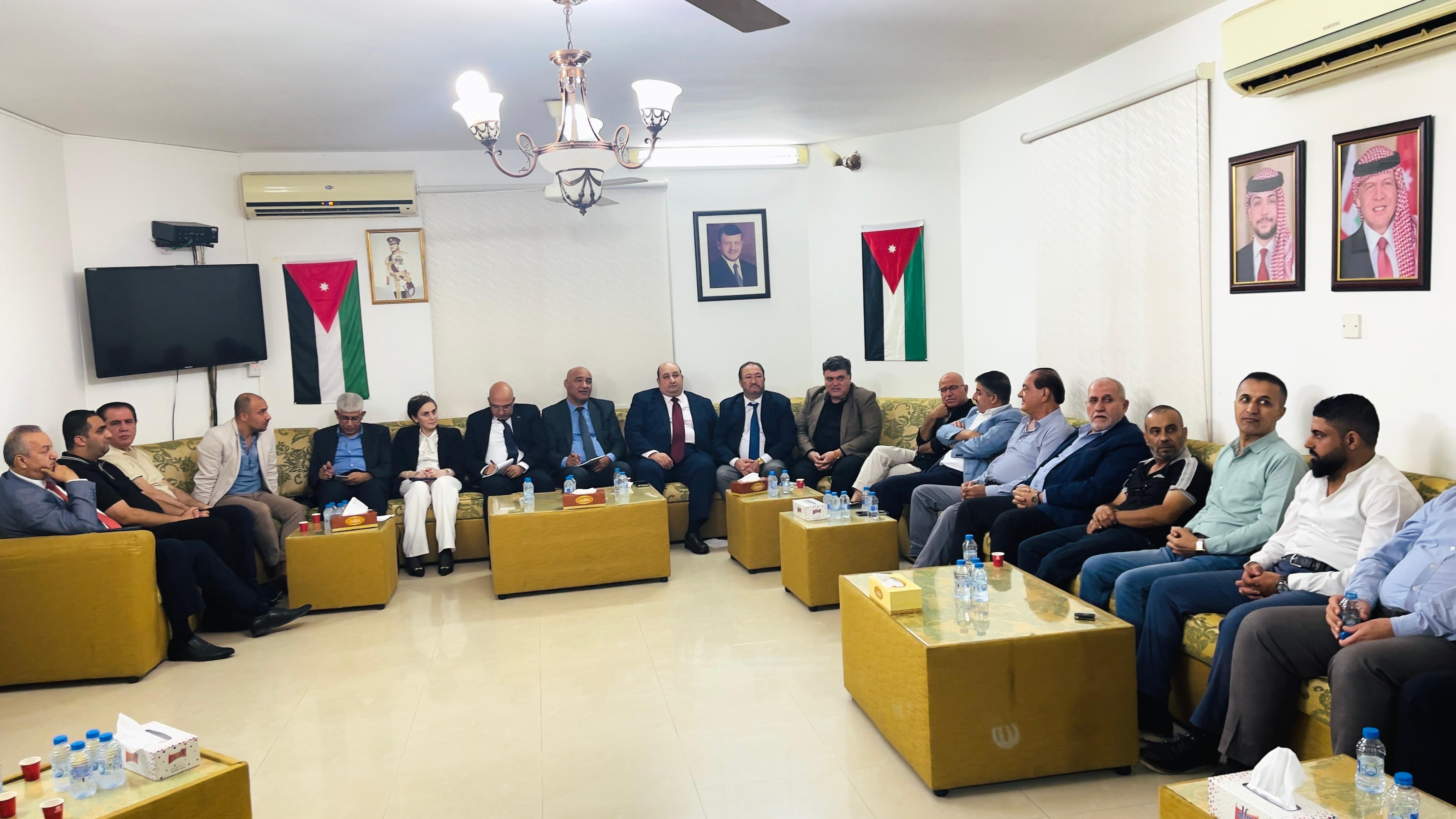 وفد تعليمي يناقش القبول الموحد مع الأردنيين في عُمان