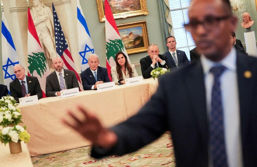 ترحيب عربي باتفاق بيروت وتل أبيب ودعوات لانسحاب إسرائيلي كامل 