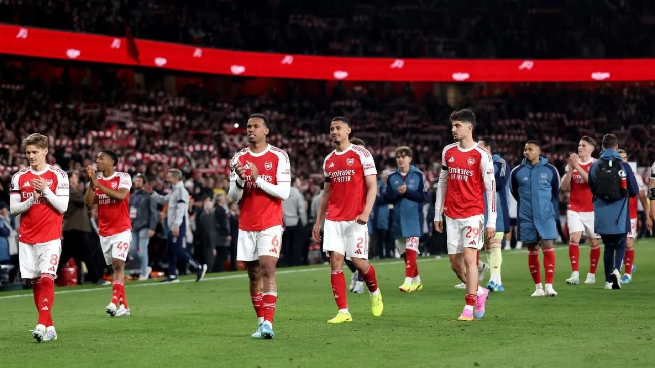 تعادل مثير للسيتي يمنح أرسنال لقب الدوري الإنجليزي