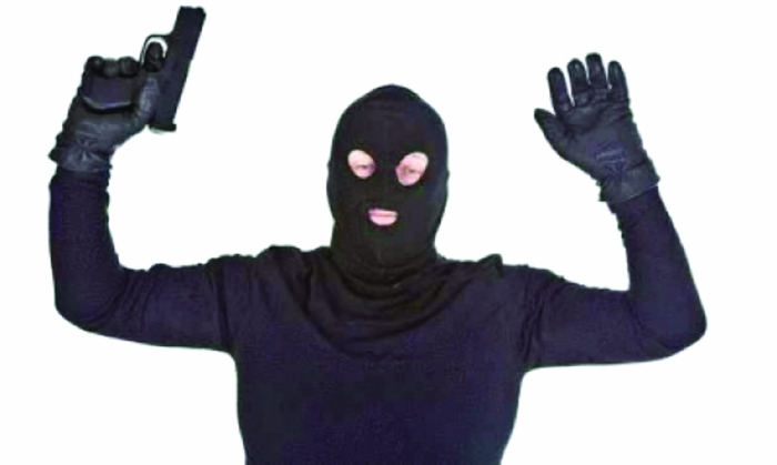 محاولة سرقة جريئة بقهوة في عمان تنتهي بالفشل  ..  فيديو