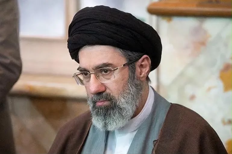 المرشد الإيراني: وافقت على المذكرة بعد تعهد بزشكيان بصون حقوق الشعب 