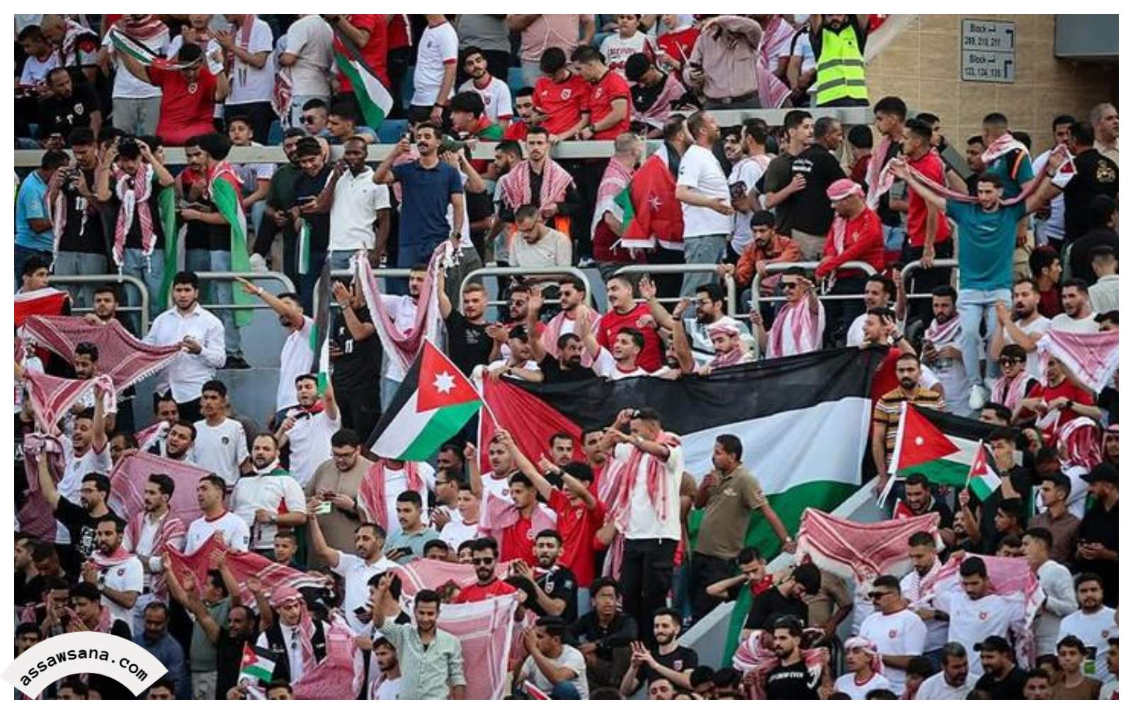 أجواء كرنفالية تعم مدرجات ستاد عمان الدولي قبل المباراة  ..  صور 