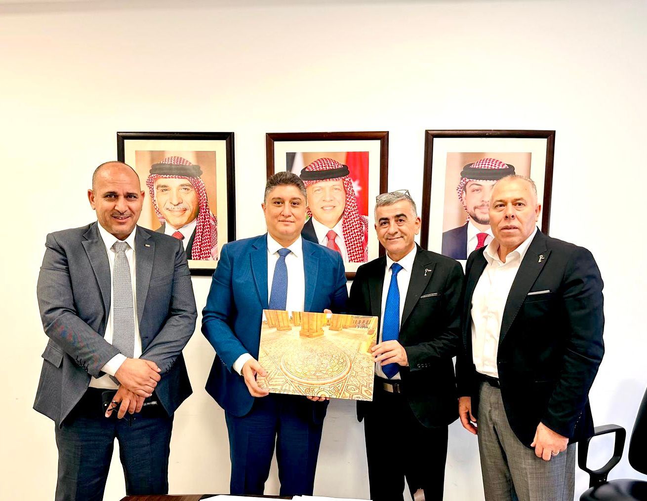 تعزيز التعاون في النقل البري بين الأردن وفلسطين