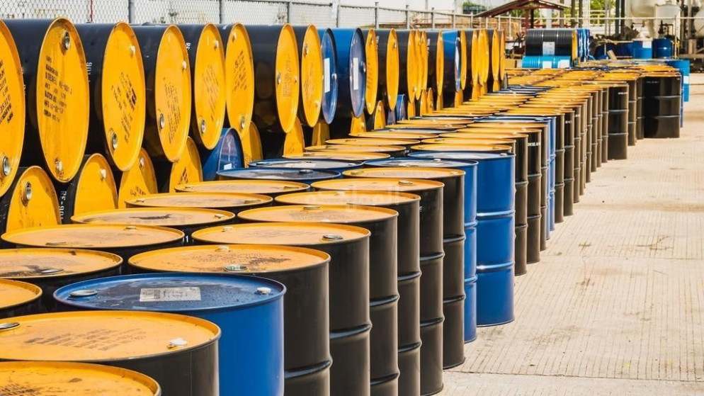 النفط يرتفع بعد تهديدات من واشنطن وطهران باستهداف منشآت الطاقة