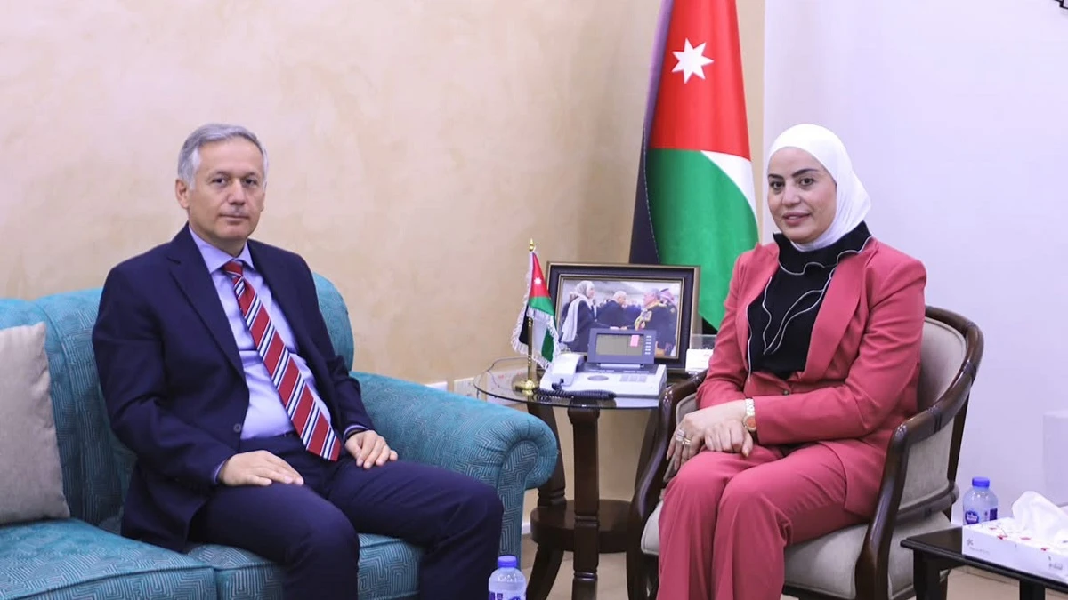 بني مصطفى والسفير التركي يبحثان تطوير الخدمات الاجتماعية