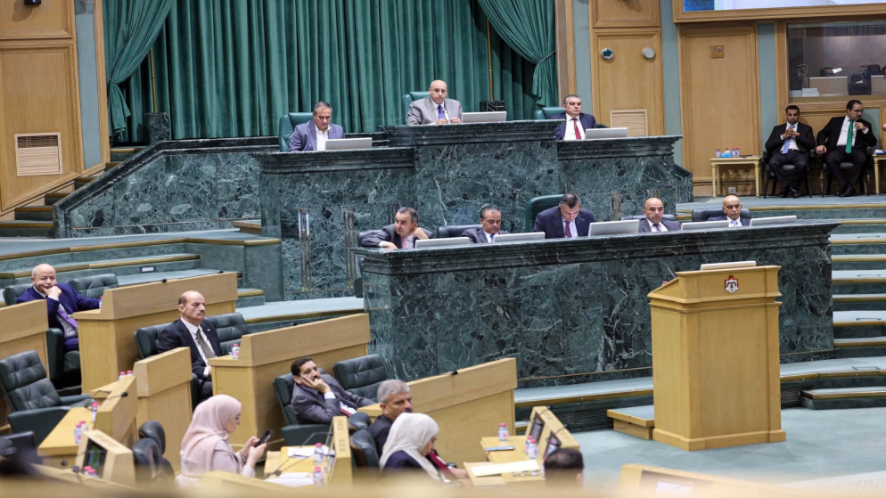 النواب يشرع بمناقشة مشروع قانون الإدارة المحلية