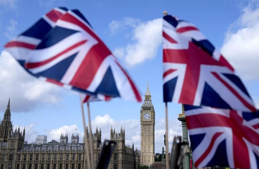 شتائم روسية وكحول منزلي… وصفة ساخرة من التلغراف للبريطانيين 