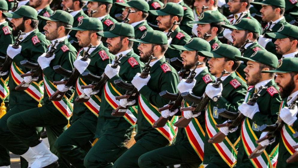 إيران تستهدف قواعد أميركية بالمنطقة