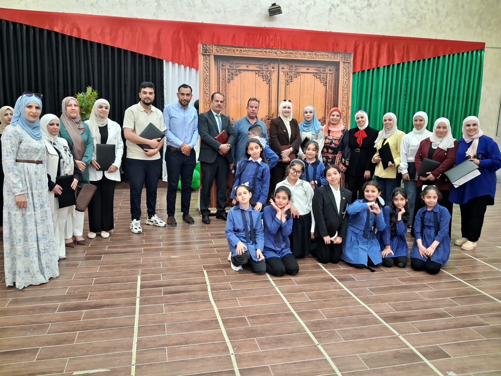 عرض مسرحي تربوي في ماركا يدعم التعليم الدامج وتمكين الطلبة