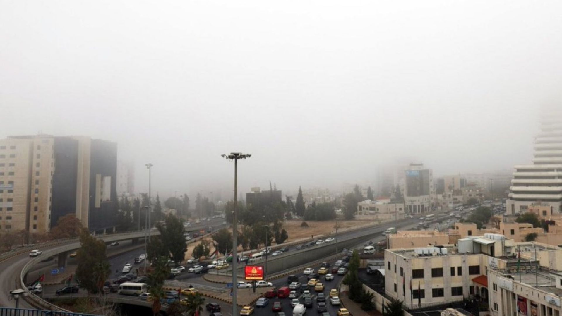 أجواء ماطرة اليوم وتحذيرات من الأرصاد