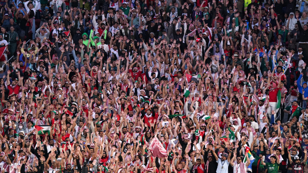 الحضور الجماهيري بملاعب المونديال يحطم الرقم القياسي