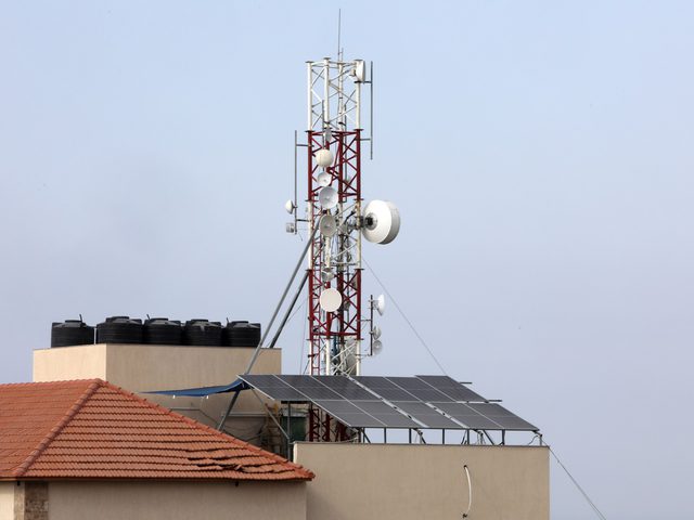 انقطاع الإنترنت الثابت جنوب قطاع غزة