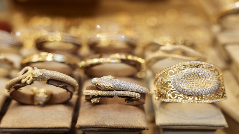 سعر الذهب عيار 21 بالسوق المحلية اليوم