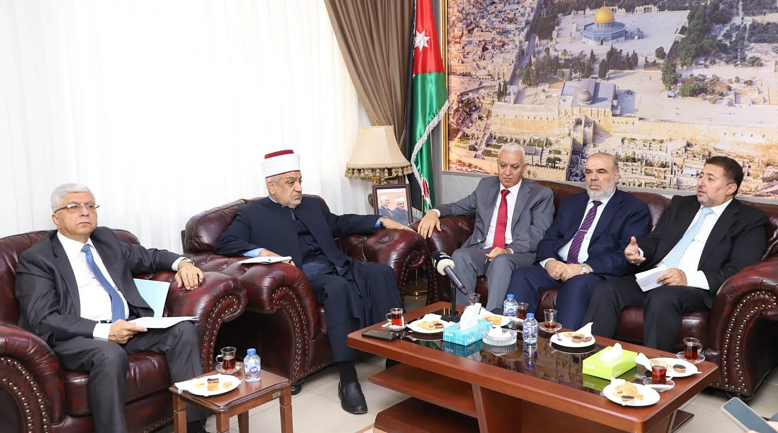 الأردن يمنح استثناءات وامتيازات لحراس المسجد الأقصى 
