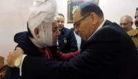 تفاصيل طعن مسؤول حكومي مصري داخل مكتبه