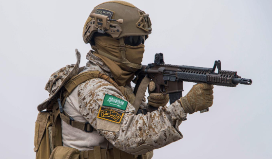حشد 100 ألف جندي ..  السعودية تجهز ضربة عسكرية واسعة للحوثيين