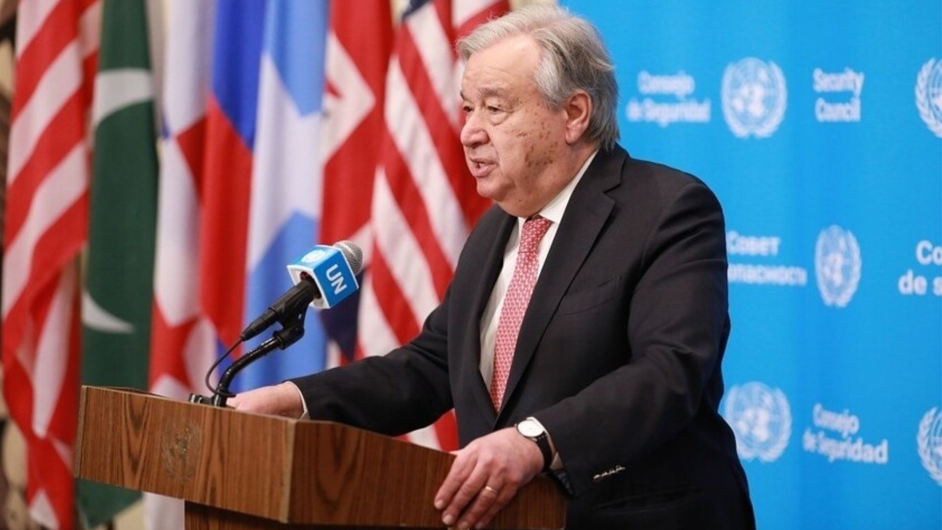 غوتيريش يرحب بإعلان وقف إطلاق النار