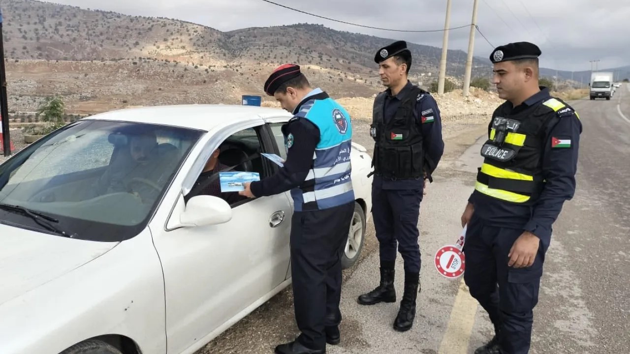 الأمن العام يطلق الحملة الشتوية للتدقيق على جاهزية المركبات بالأردن