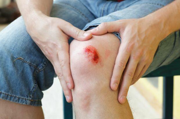 طبيب يكشف الأعراض الأولى لمرض الكزاز