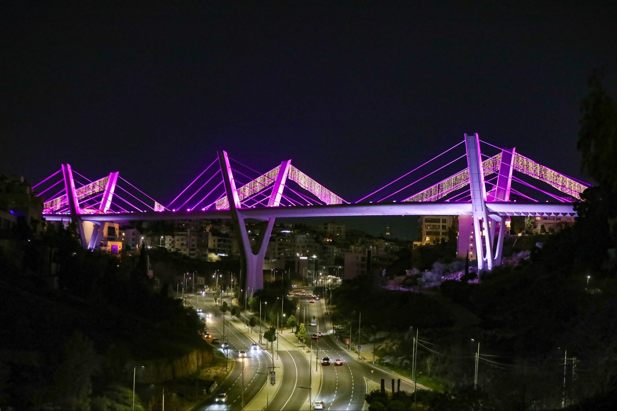 إضاءة معالم عمّانية بمناسبة يوم مدينة عمّان 