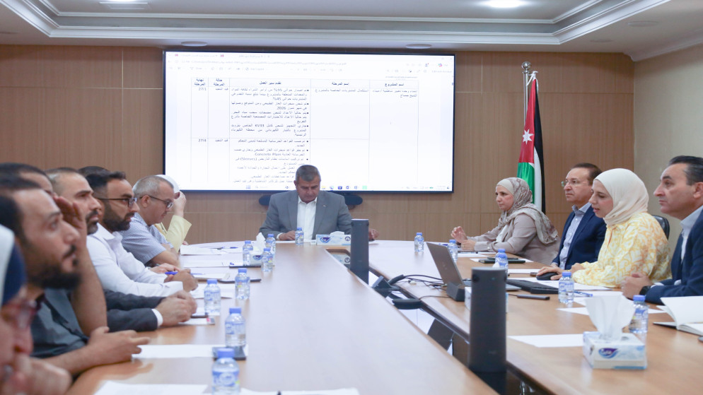 الخرابشة يتابع مشاريع التحديث الاقتصادي بقطاعي الطاقة والتعدين