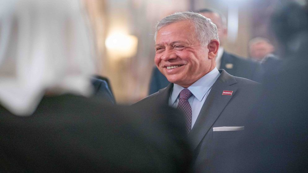 الملك يزور محافظة الزرقاء ويلتقي وجهاءها وممثليها