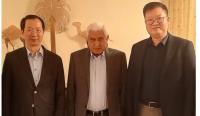 الأزايدة يعرض جهود الأردن بوقف حرب غزة في السفارة الصينية