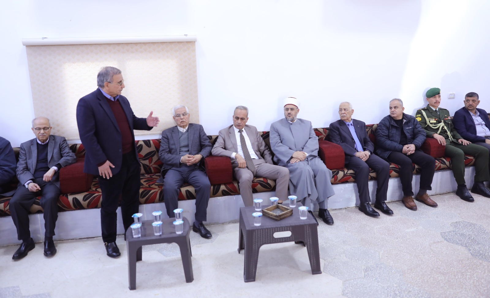 العيسوي ينقل تعازي الملك وولي العهد إلى عشيرة العبيدات