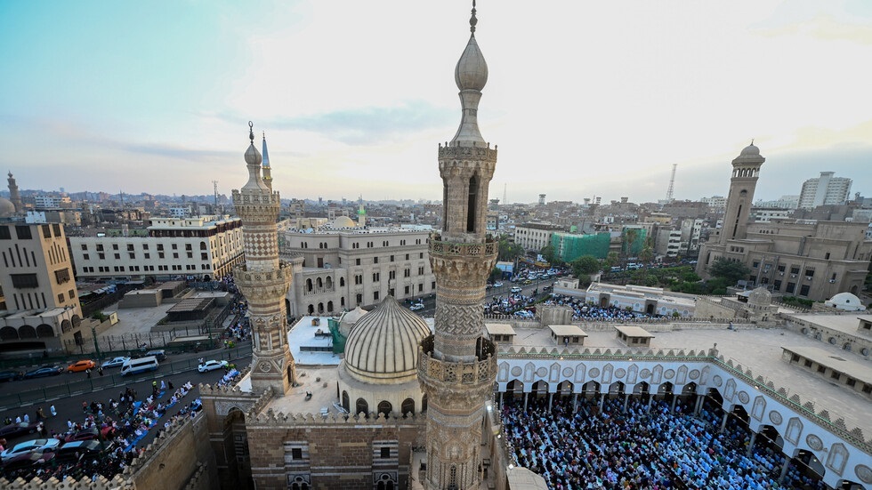 الأزهر يدين عدوان إيران على الإمارات ويدعوها لوقف الهجمات فورا